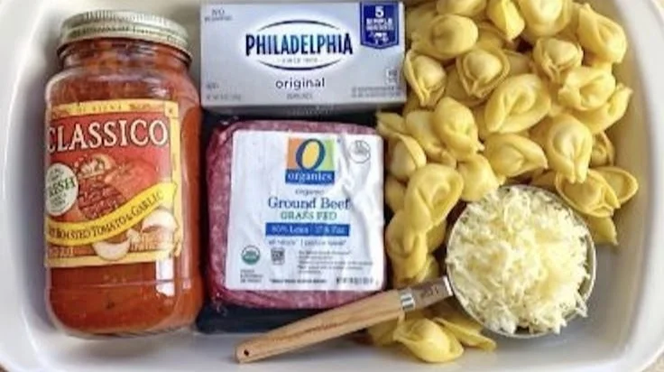 Cheesy Baked Tortellini Casserole With Meat Sauce
