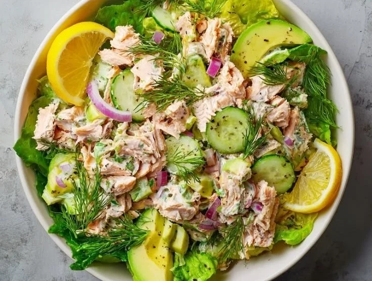Healthy Salmon Salad with Cucumber
